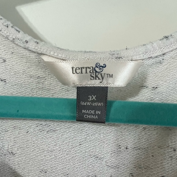 Terra & Sky Top - Picture 2 of 4